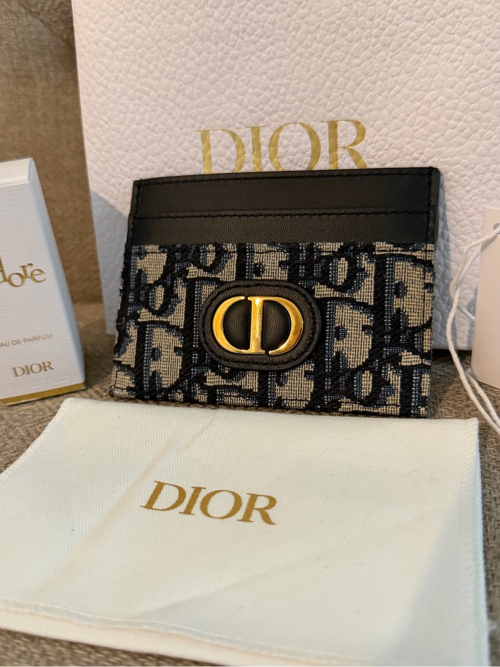 Christian Dior 30 Montaigne Freesia Card Holder - Picture 4 of 7